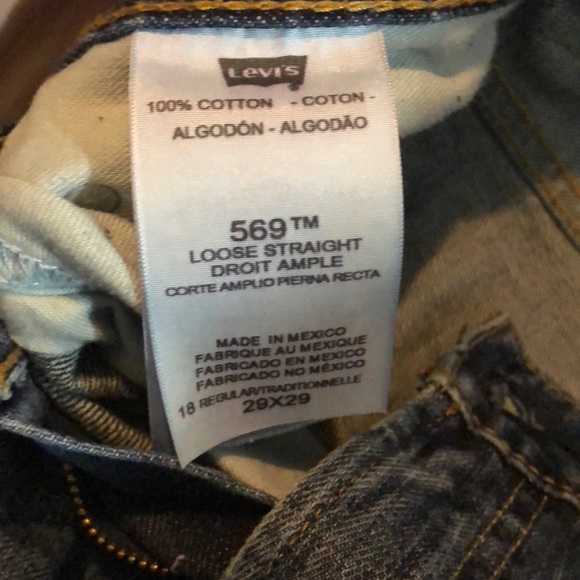Levi’s Jeans - Picture 2 of 2
